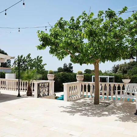Luxurious With Pool Near Σπίτι διακοπών Locorotondo
